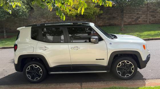 JEEP RENEGADE 2.0 16V TURBO DIESEL TRAILHAWK 4P 4X4 AUTOMÁTICO